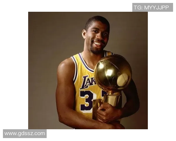 世界上第一篮球明星的传奇故事与影响力探讨